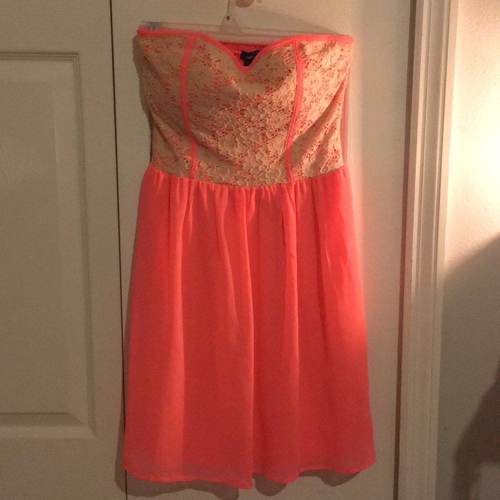 Flowy pink dress